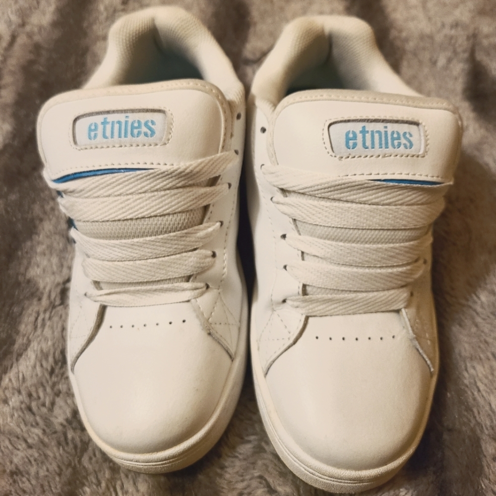 Etnies womens vengeance smu skate shoe